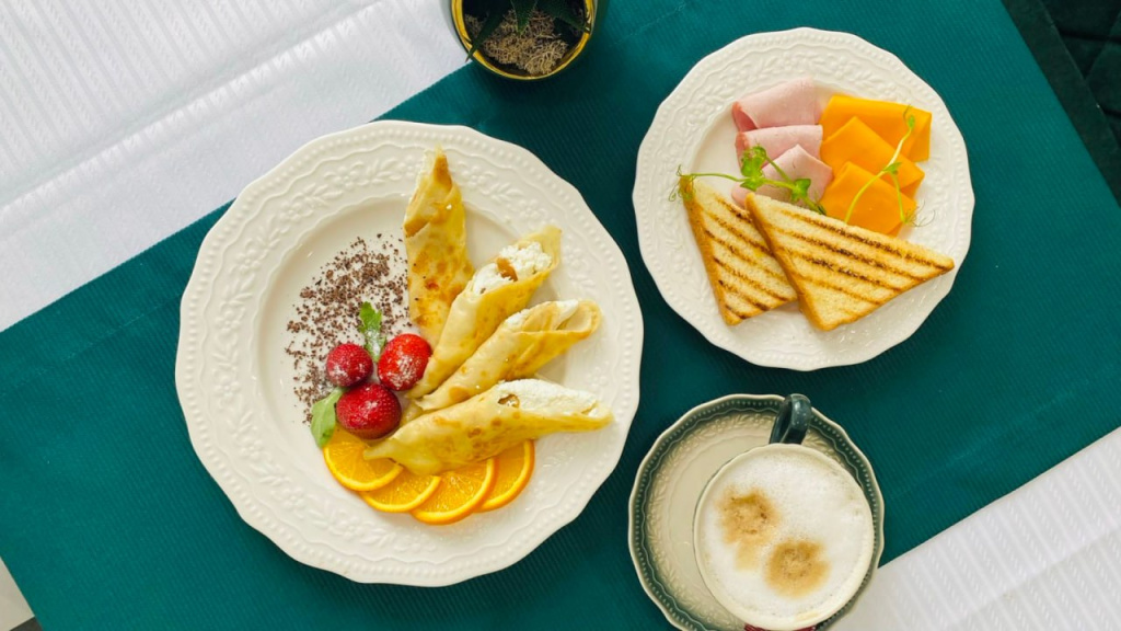 Фото ресторана гостиницы Лучеса - фото 3