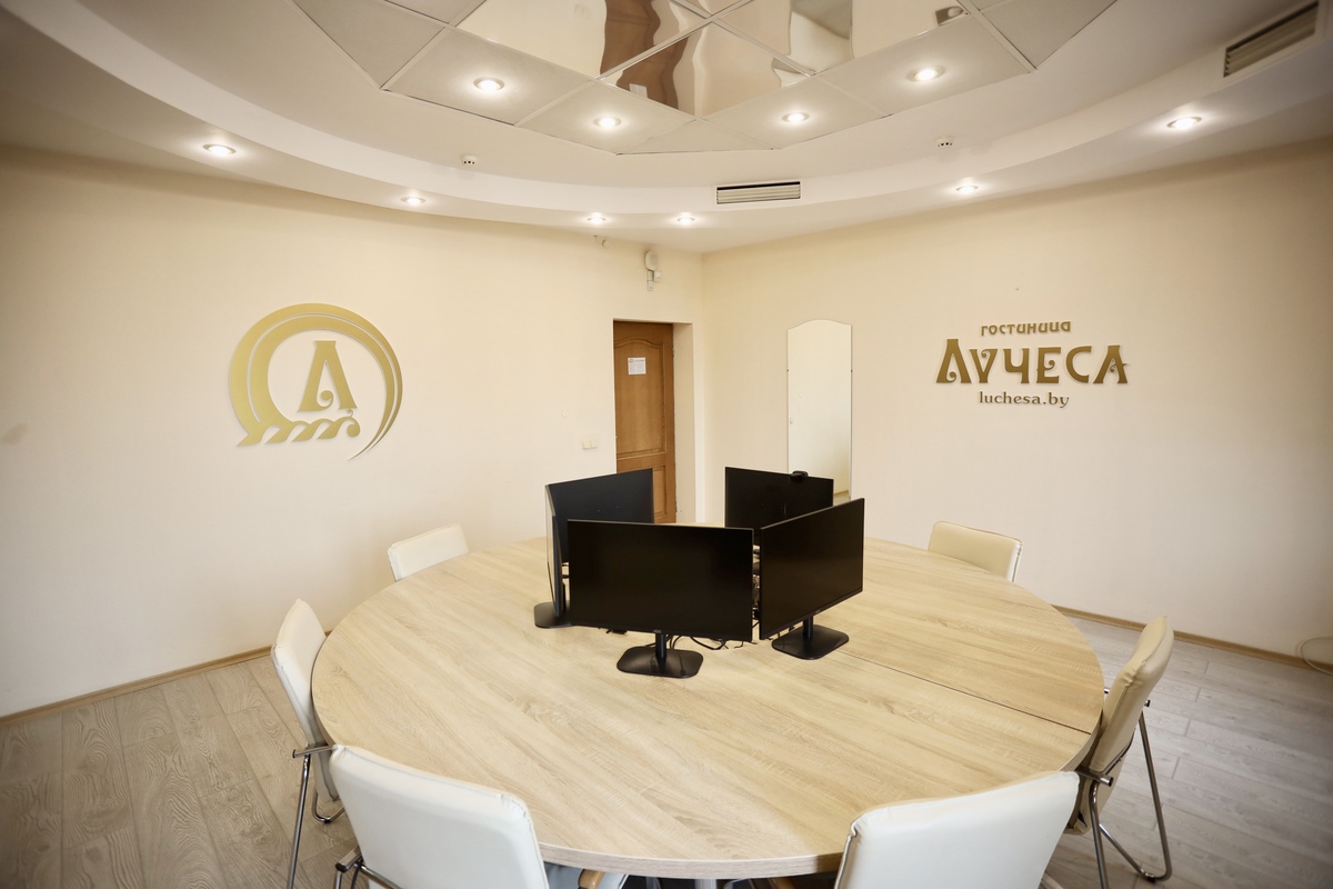 Комната для встреч и переговоров (на 10 мест) - фото 2